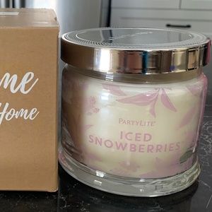 Partylite Iced Snowberries candle